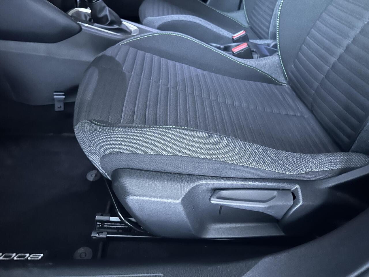 Peugeot 2008 1.2 PureTech 100 Active Cruise | Camera | Carplay