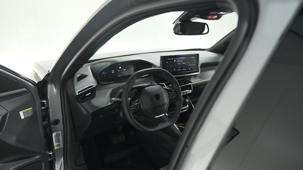 Peugeot 2008 PureTech 130 EAT8 Allure | 360 Camera | Dodehoekdetectie | Stoelverwarming | Apple Carplay