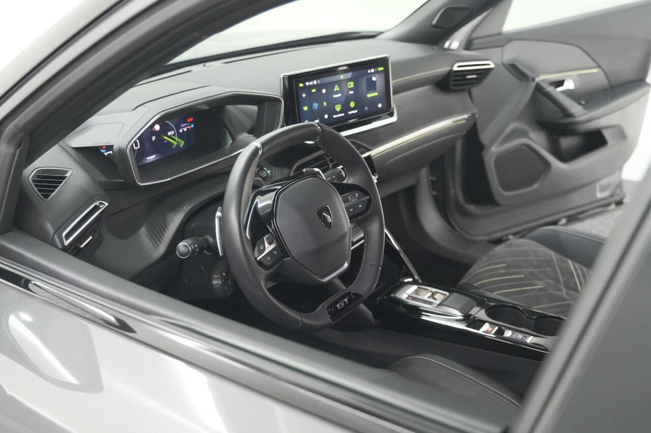 Peugeot 2008 PureTech 130 EAT8 GT | 360 Camera | Stoelmassage | Adaptieve Cruise Control | Dodehoekdetectie