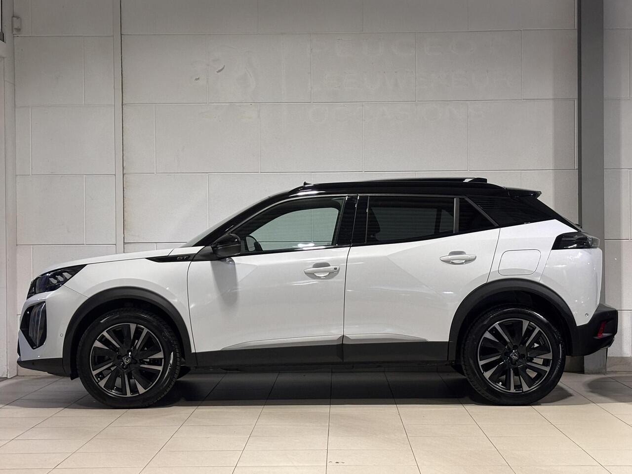 Peugeot 2008 GT Pack 1.2 Turbo 130pk EAT8 | SCHUIF/KANTELDAK | ALCANTARA INTERIEUR | 18" LM 'EVISSA' | NAVI | 360° CAMERA | STOELVERW. | DODEHOEKBEW. | DRAADLOZE LADER |