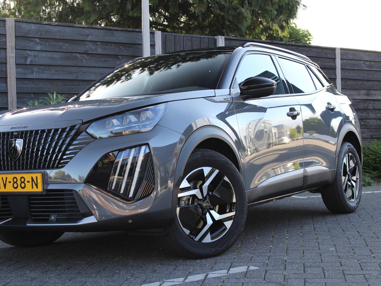 Peugeot 2008 GT 1.2 Hybrid 145PK e-DCS6 Automaat Navigatie, Camera 360, Adaptieve cruise control, Lichtmetalen velgen