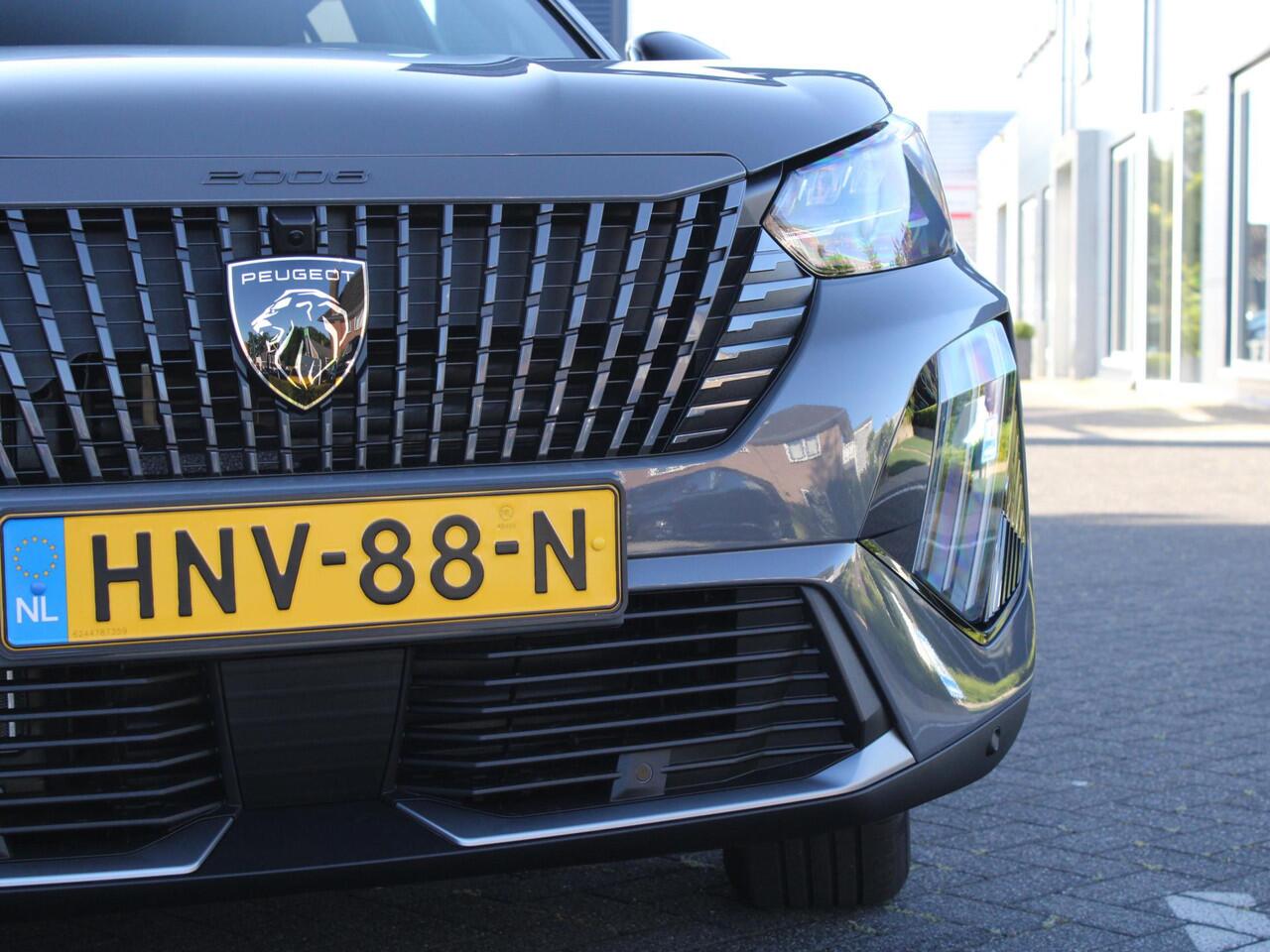 Peugeot 2008 GT 1.2 Hybrid 145PK e-DCS6 Automaat Navigatie, Camera 360, Adaptieve cruise control, Lichtmetalen velgen