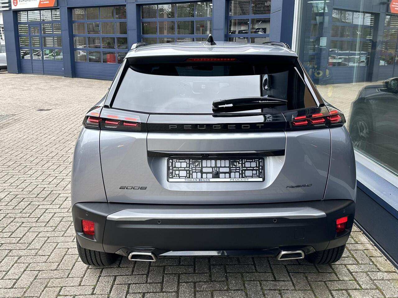 Peugeot 2008 1.2 Hybrid 145 PK Allure Automaat | ¤ 4000 DEMO VOORDEEL | 2025 Auto | Hybride Elektrisch rijden met Automaat | Keyless entry/Start | Parkeercamera 360 graden | Stoelverwarming | LED Verlichting | Navigatie via Telefoon | 17" Lichtmetalen Velgen | Cruise 