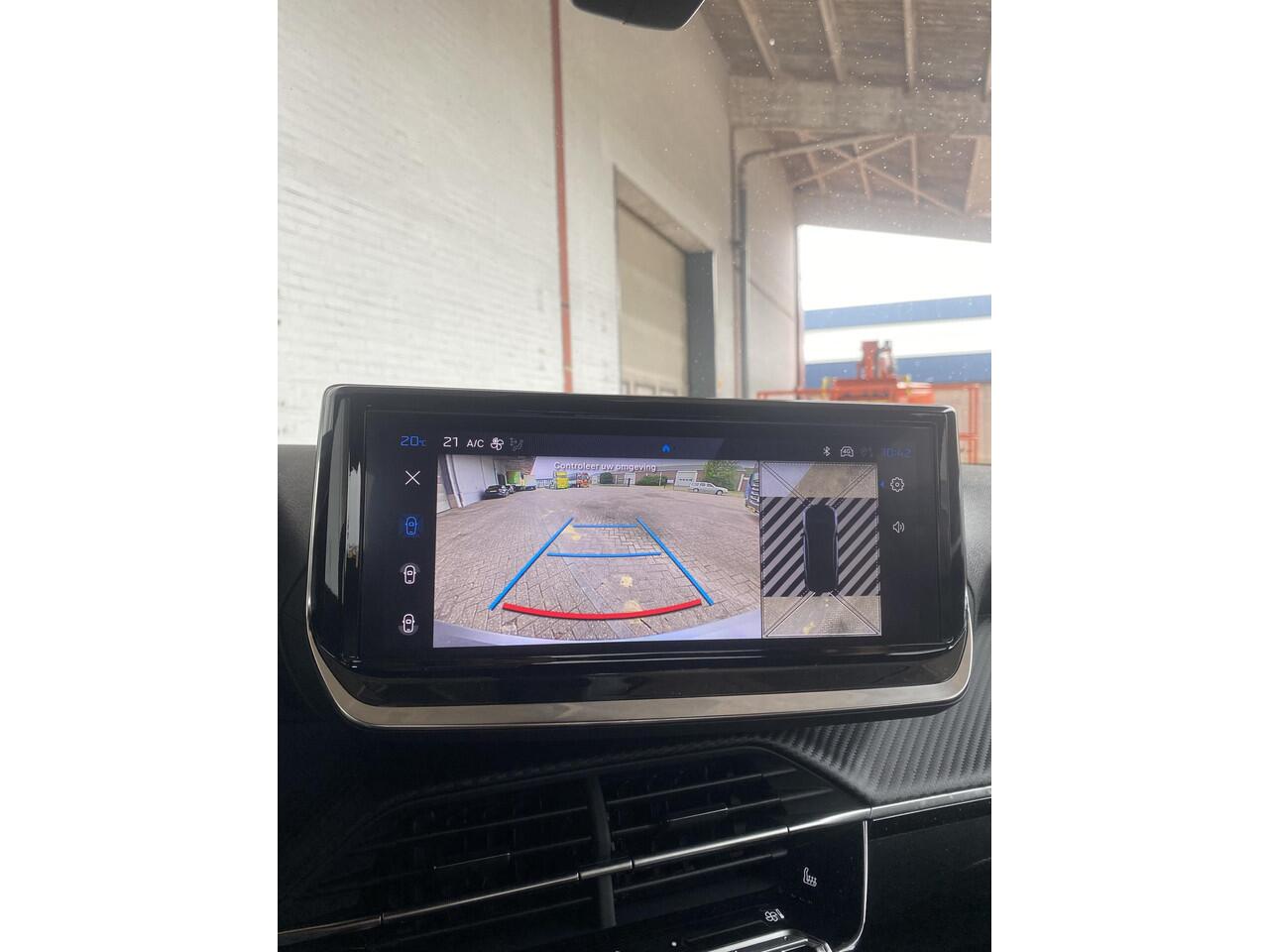 Peugeot 2008 1.2 Hybrid 136 Allure |Automaat!|Navigatie!|Keyless entry!|