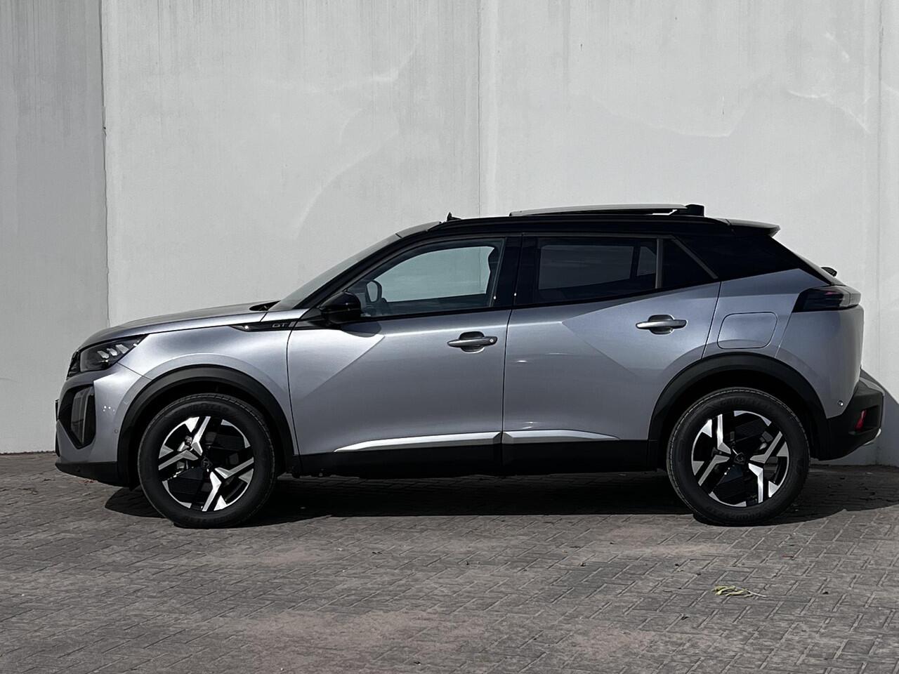 Peugeot 2008 Hybrid 145 GT / Nieuw, veel voordeel / tot 8 jaar Garantie / Elektr. schuifdak en bestuurdersstoel / Stoelverwarming / Camera 360° / Adapt. CC / Navi / Apple Carplay Android / 17" LM wielen / ook in zwart leverbaar