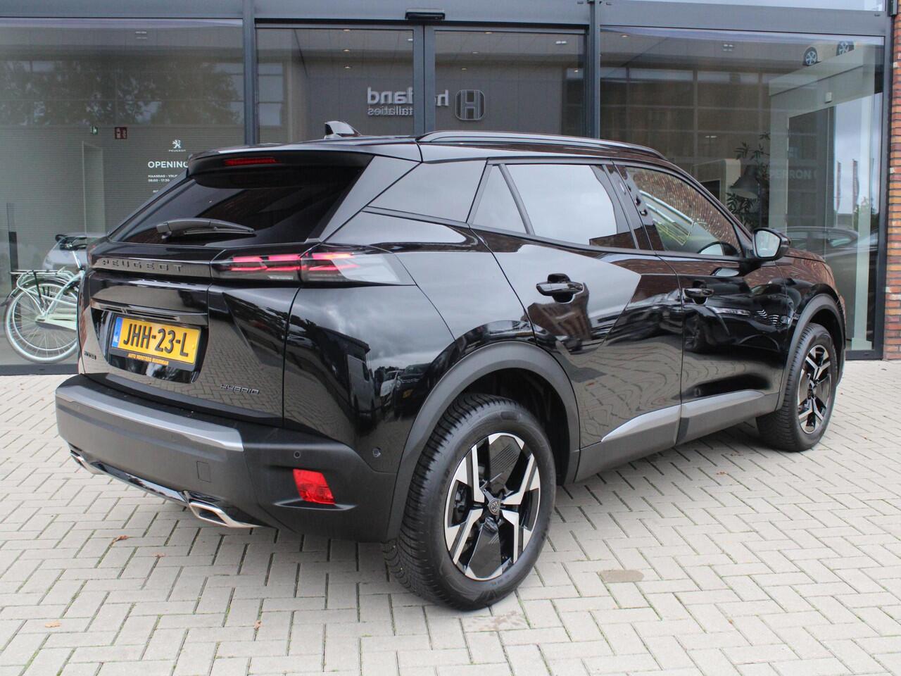 Peugeot 2008 1.2 Hybrid 136 Allure Automaat Navigatie, Camera Voor & Achter, Keyless, 4 seizoensbanden