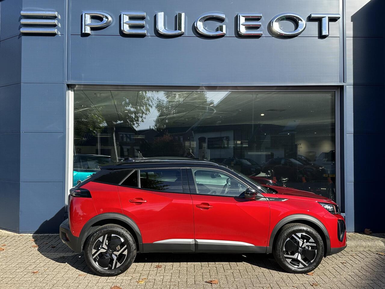Peugeot 2008 1.2 Hybrid 145 GT Automaat | ¤ 5.500 DEMO VOORDEEL | Navigatie | 360 Graden Camera | Keyless Entry | Full LED Verlichting | Zwart Dak | Adaptieve Cruise Control | Climate Control | Hoge Zitpositie | Apple Carplay | Sportstoelen