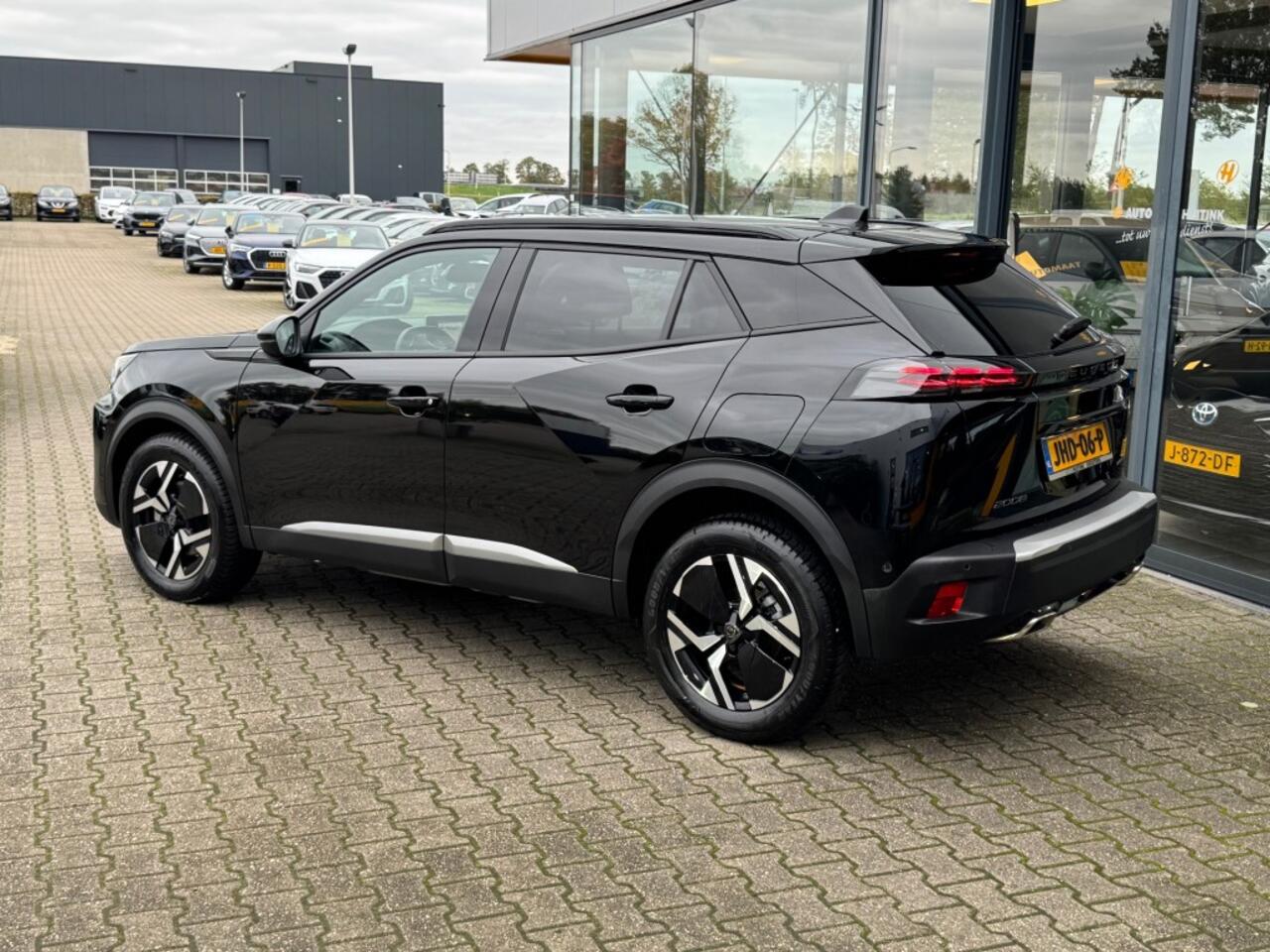 Peugeot 2008 1.2 Hybrid Allure - camera - navi - adaptive cruise