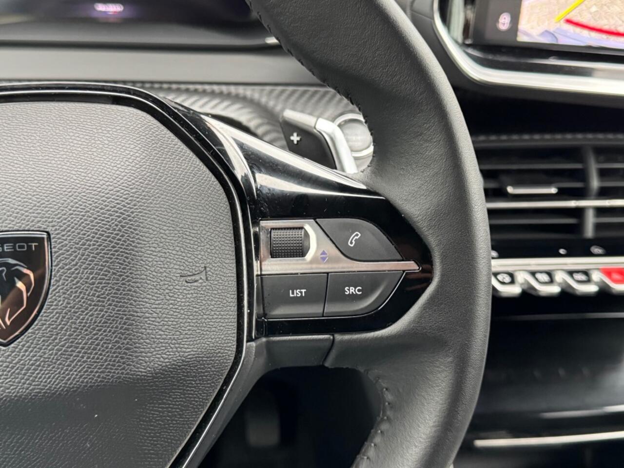 Peugeot 2008 1.2 Hybrid Allure - camera - navi - adaptive cruise