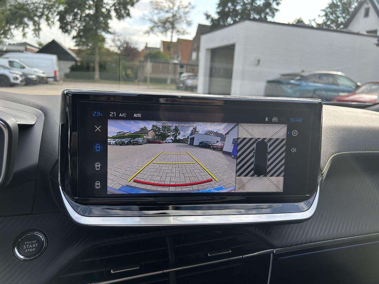 Peugeot 2008 1.2 Hybrid 145 PK GT Automaat | VOORRAAD DEAL met ¤7.000 Korting | Navigatie | Full LED Verlichting | Climate Control | Keyless Entry | Adaptieve Cruise Control | 360 Graden Camera | 18" Lichtmetalen Velgen | Hoge Zitpositie | Sportstoelen | Zwart Dak |