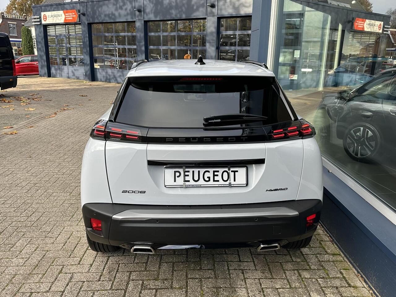 Peugeot 2008 1.2 Hybride Automaat 145 PK Allure | VOORRAAD DEAL met ¤6.000 Korting | Navigatie | Keyless entry | Adaptieve Cruise Control | 360 Graden Camera | Parkeersensoren V+A | Hoge Zitpositie | Dode Hoek Detectie |Hybride Elektrisch rijden met Automaat | Climate