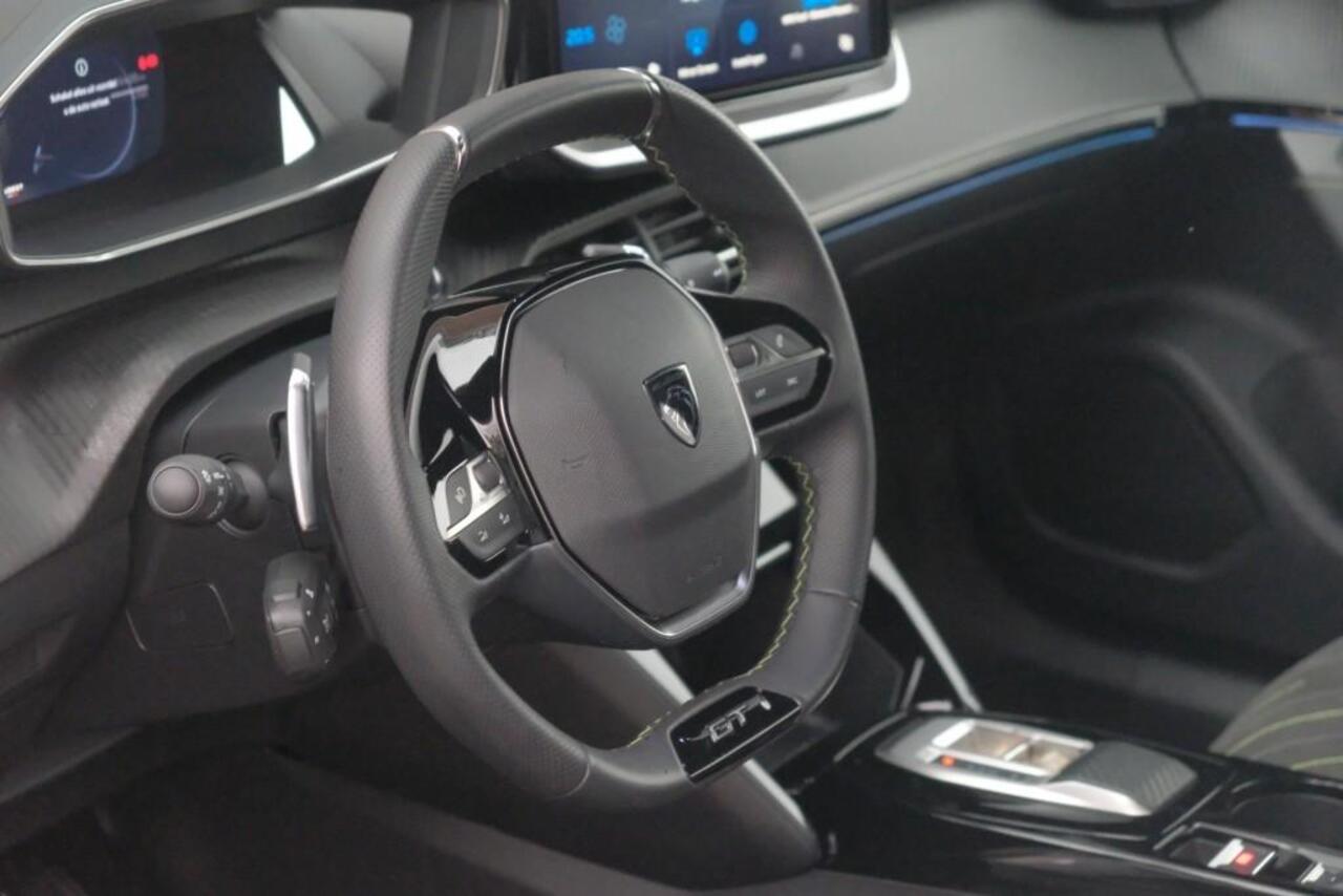 Peugeot 2008 1.2 Hybrid 145pk e-DCS6 GT | Navi | App Connect | Adaptive Cruise | Keyless | Alcantara | Camera | PDC