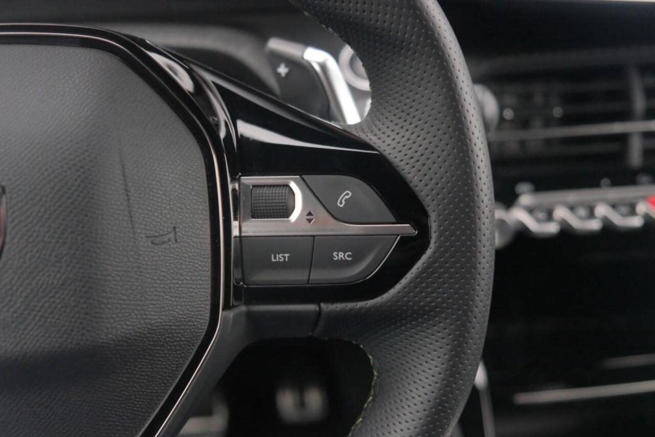 Peugeot 2008 1.2 Hybrid 145pk e-DCS6 GT | Navi | App Connect | Adaptive Cruise | Keyless | Alcantara | Camera | PDC