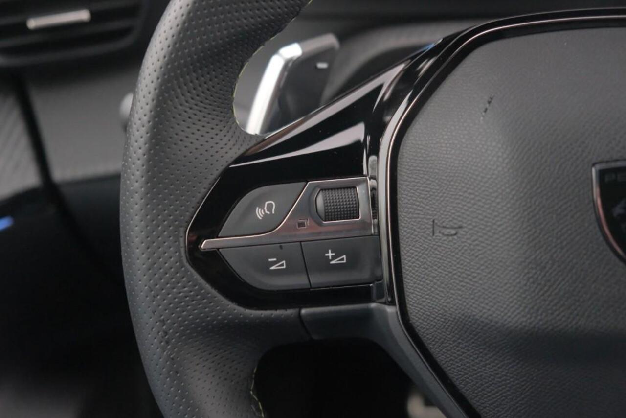 Peugeot 2008 1.2 Hybrid 145pk e-DCS6 GT | Navi | App Connect | Adaptive Cruise | Keyless | Alcantara | Camera | PDC