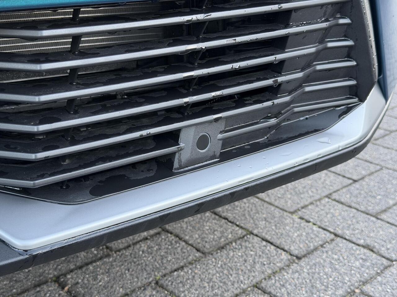 Peugeot 2008 GT 1.2 Hybrid 145PK e-DCS6 Automaat Navigatie, Achteruitrijcamera, Keyless, Apple Carplay, Android Auto, Full Led Koplampen