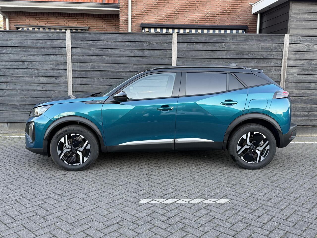 Peugeot 2008 GT 1.2 Hybrid 145PK e-DCS6 Automaat Navigatie, Achteruitrijcamera, Keyless, Apple Carplay, Android Auto, Full Led Koplampen