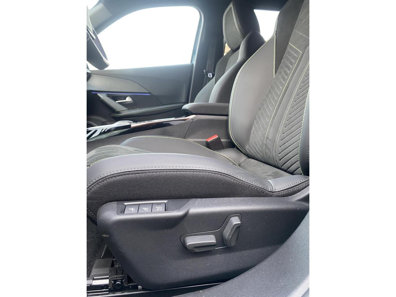 Peugeot 2008 1.2 Hybrid 145 GT |GT!|Keyless!|360 Camera!|Adaptieve cruise!|