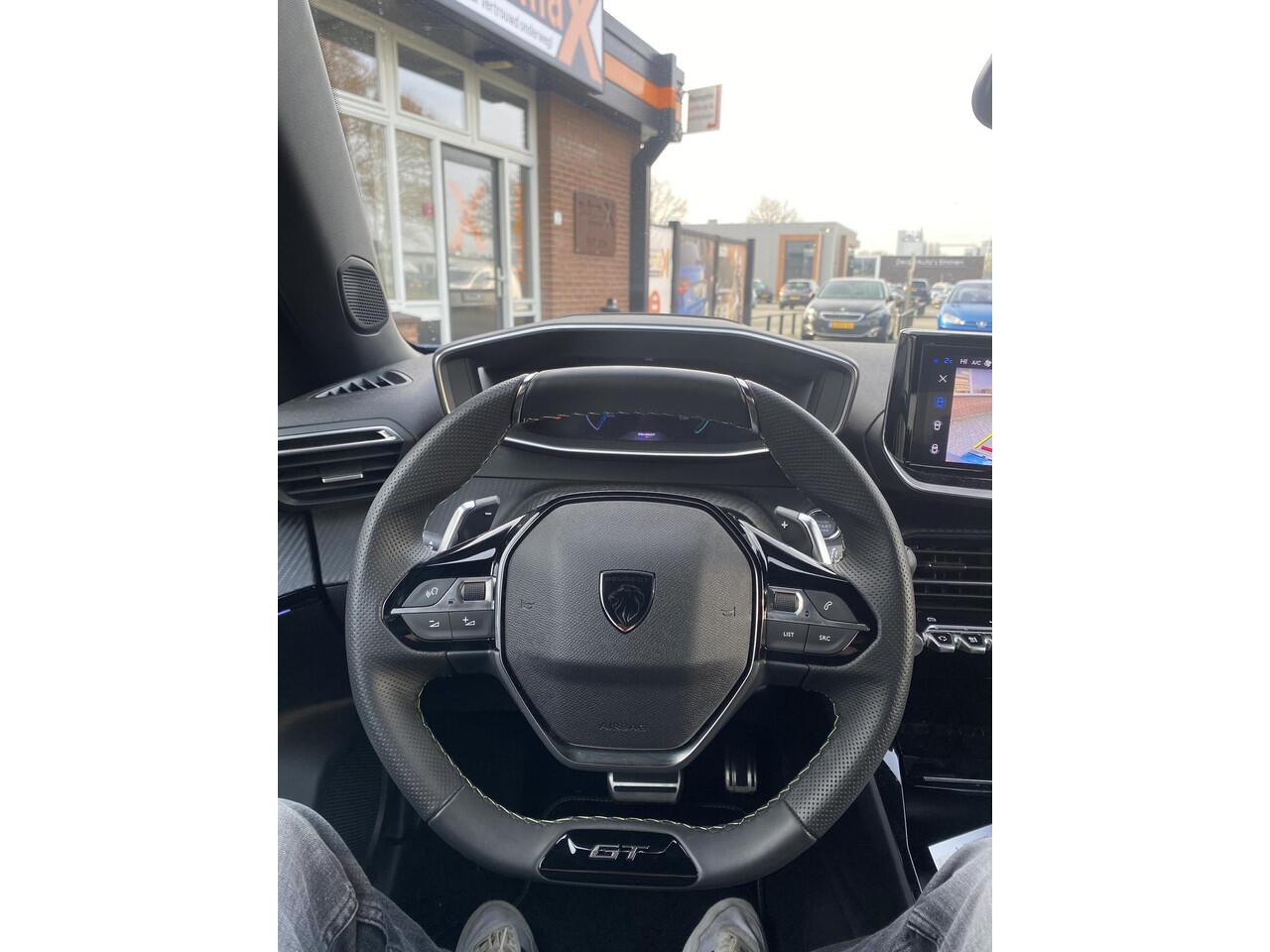 Peugeot 2008 1.2 Hybrid 145 GT |GT!|Keyless!|360 Camera!|Adaptieve cruise!|