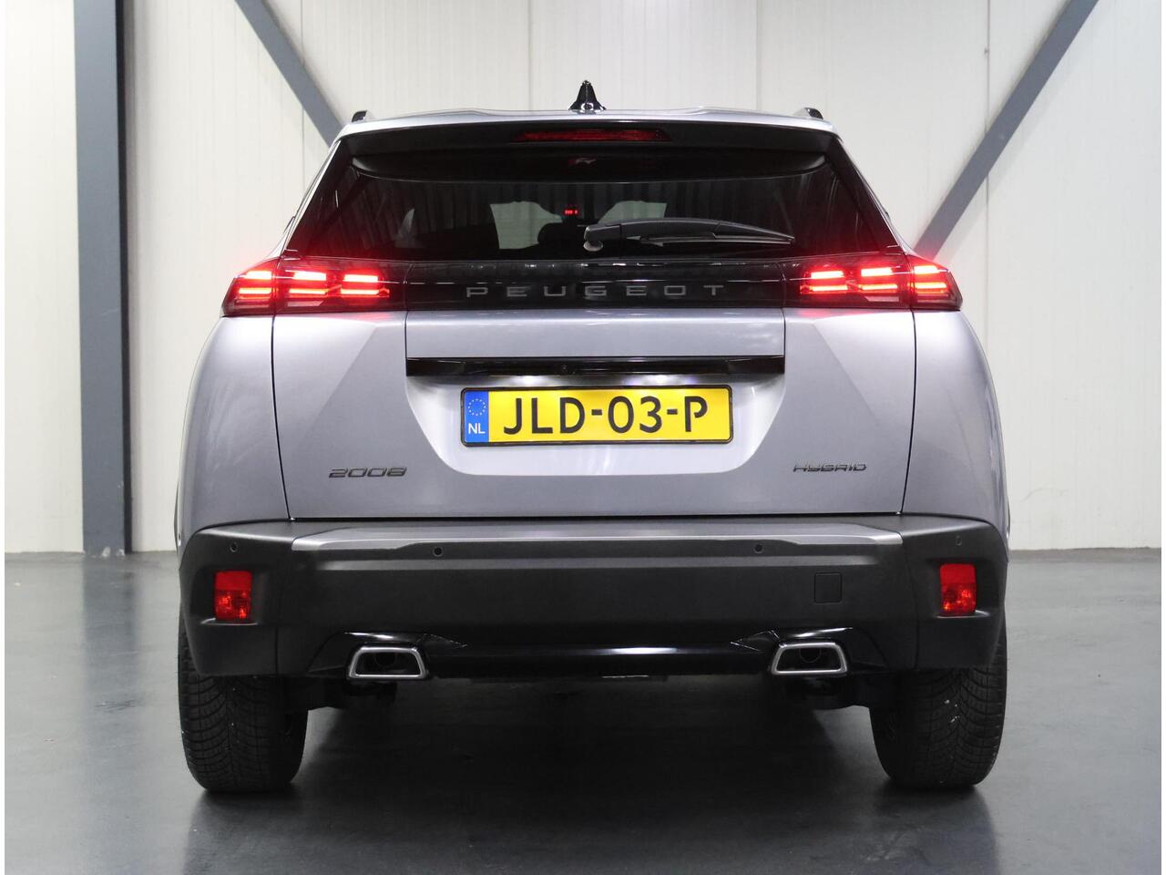 Peugeot 2008 1.2 Hybrid 136PK Allure | 1ste eigenaar | AppleCarplay/Android Auto | 17"LMV | 360'Camera | AUTOMAAT | Keyless | Navigatie | Adaptive Cruise Control | Climate Control | FULL LED | Isofix | Privacy Glass |