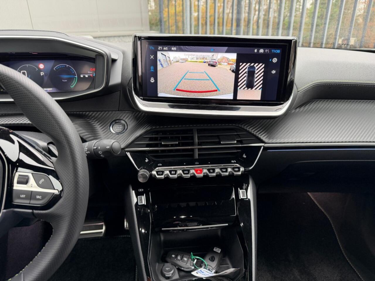 Peugeot 2008 HYBRID 145 GT Alcantara