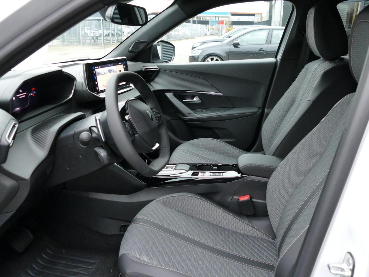 Peugeot 2008 1.2 Hybrid 145 Allure | AUTOMAAT | 360 Camera | Navigatie | Adaptive Cruise Control | Draadloos Apple Carplay & Android Auto | DAB + | Rondom Parkeersensoren | Full LED