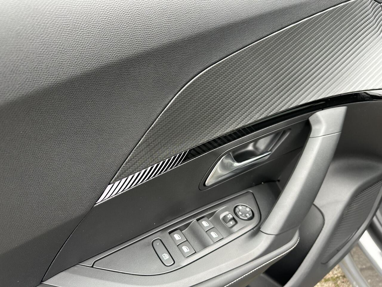 Peugeot 2008 1.2 Hybrid 145 PK Allure | Automaat Hybride | VOORRAAD DEAL met ¤6.000 Korting | Navigatie | Keyless entry | Adaptieve Cruise Control | 360 Graden Camera | Parkeersensoren V+A | Hoge Zitpositie | Dode Hoek Detectie | Climate Control | LED Verlichting | 1