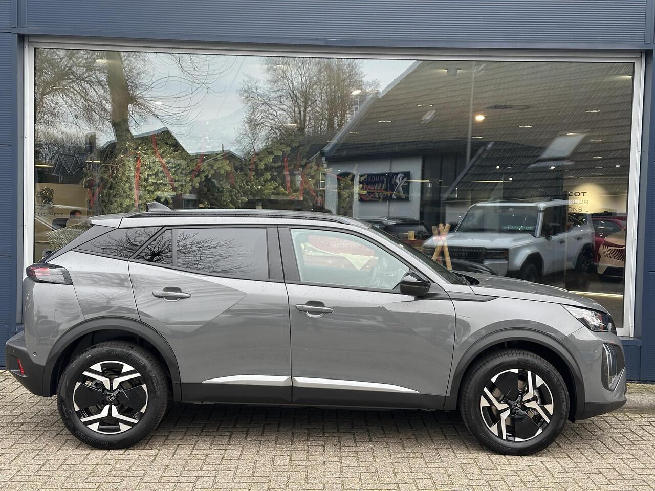 Peugeot 2008 1.2 Hybrid 145 PK Allure | Automaat Hybride | VOORRAAD DEAL met ¤6.000 Korting | Navigatie | Keyless entry | Adaptieve Cruise Control | 360 Graden Camera | Parkeersensoren V+A | Hoge Zitpositie | Dode Hoek Detectie | Climate Control | LED Verlichting | 1