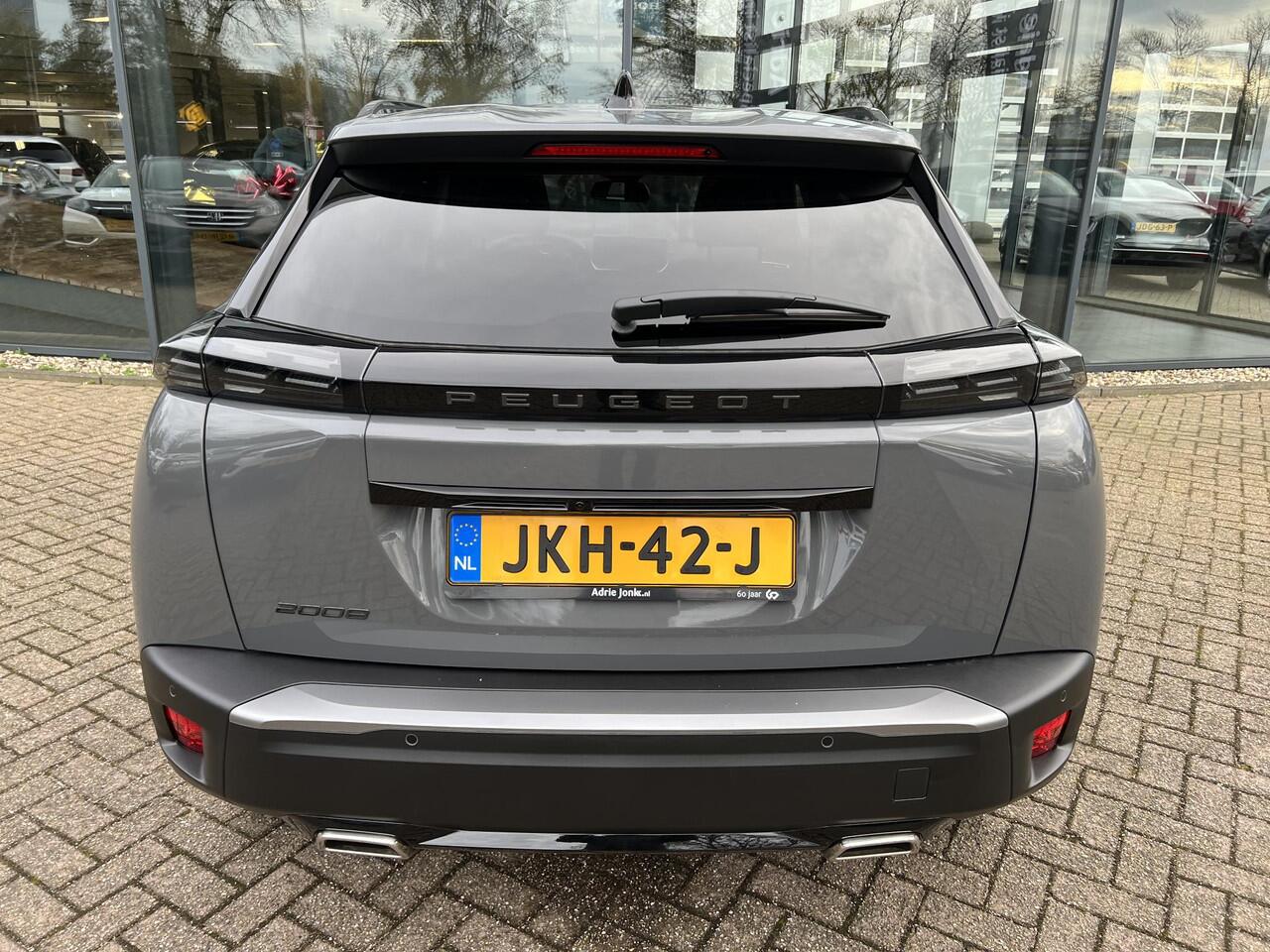 Peugeot 2008 1.2 PureTech 130 Allure AUTOMAAT | STOELVERWARMING | DODEHOEKDETECTIE | RIJSTROOKBEGELEIDING | CARPLAY | DIGITAAL DASHBOARD | LM VELGEN |