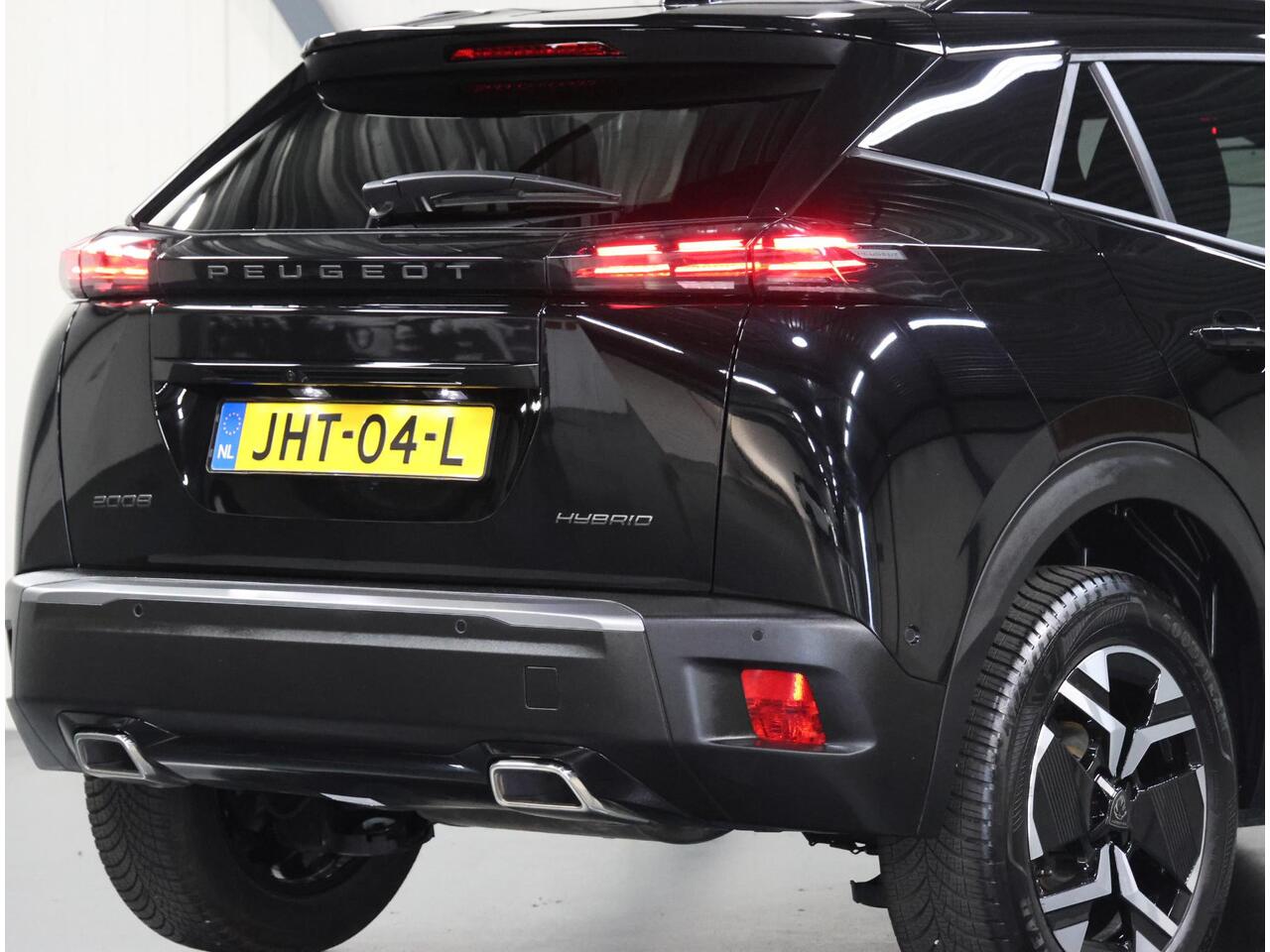 Peugeot 2008 1.2 Hybrid 145PK Allure | 1ste eigenaar | AppleCarplay/Android Auto | 17"LMV | 360'Camera | AUTOMAAT | Keyless | Adaptive Cruise Control | Climate Control | FULL LED | Isofix | Privacy Glass |