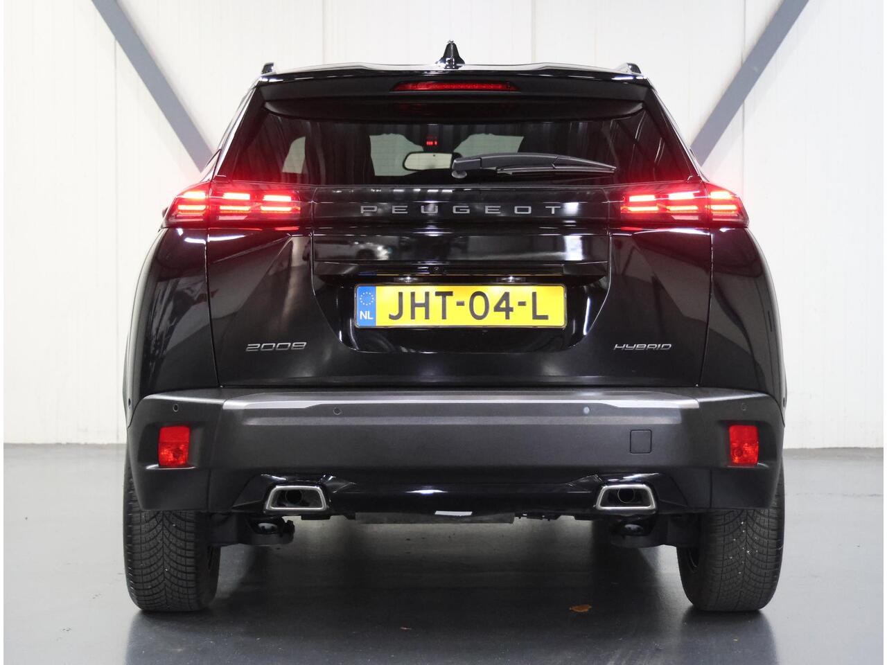 Peugeot 2008 1.2 Hybrid 145PK Allure | 1ste eigenaar | AppleCarplay/Android Auto | 17"LMV | 360'Camera | AUTOMAAT | Keyless | Adaptive Cruise Control | Climate Control | FULL LED | Isofix | Privacy Glass |