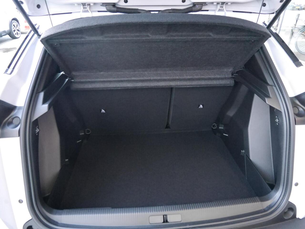 Peugeot 2008 1.2 Hybrid 145 Allure | Automaat | Nieuwe auto | Lichtmetalen velgen | Lichtmetalen velgen | Dakrails | Climate control | Cruise control | Regensensor | Led verlichting