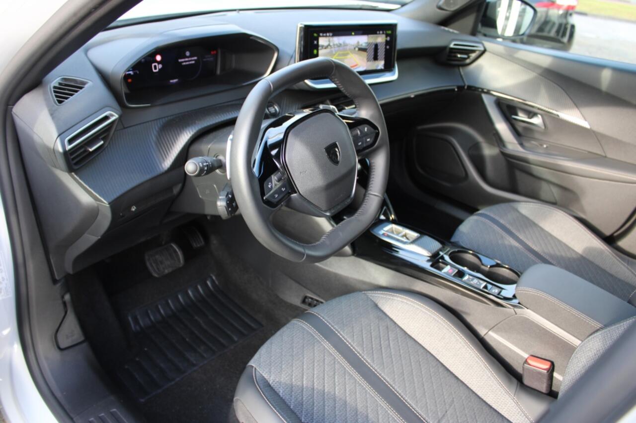 Peugeot 2008 1.2 Hyb 136 Allure