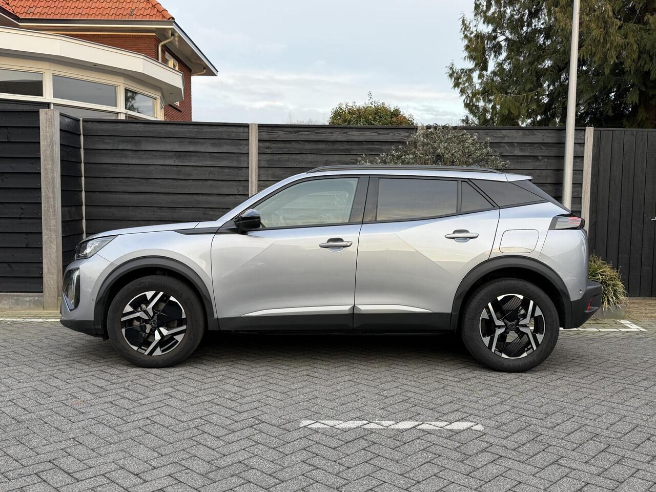 Peugeot 2008 Allure 1.2 Hybrid 145PK e-DCS6 Automaat Navigatie, Rondomzichtcamera, Keyless, Adaptieve Cruise Control, Climate Control, Apple Carplay, Android Auto