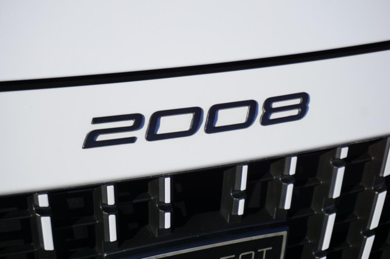 Peugeot 2008 1.2 Hybrid AUTOMAAT GT | 145PK | CAMERA | CARPLAY