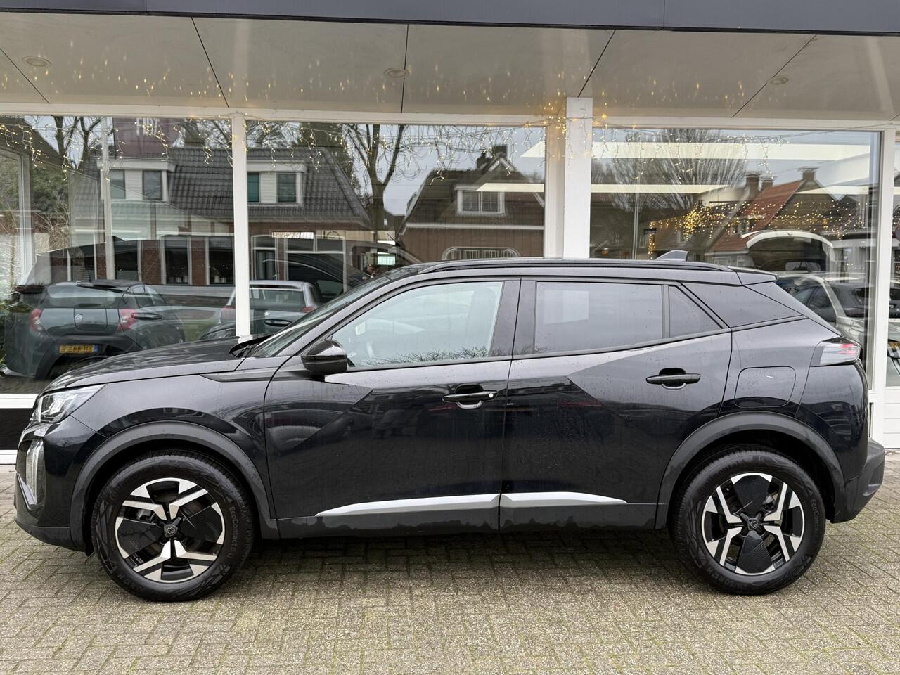 Peugeot 2008 1.2 Hybrid 145 Allure | Climate & Cruise Control | Parkeersensoren voor + achter | AppleCarplay/Android Auto |