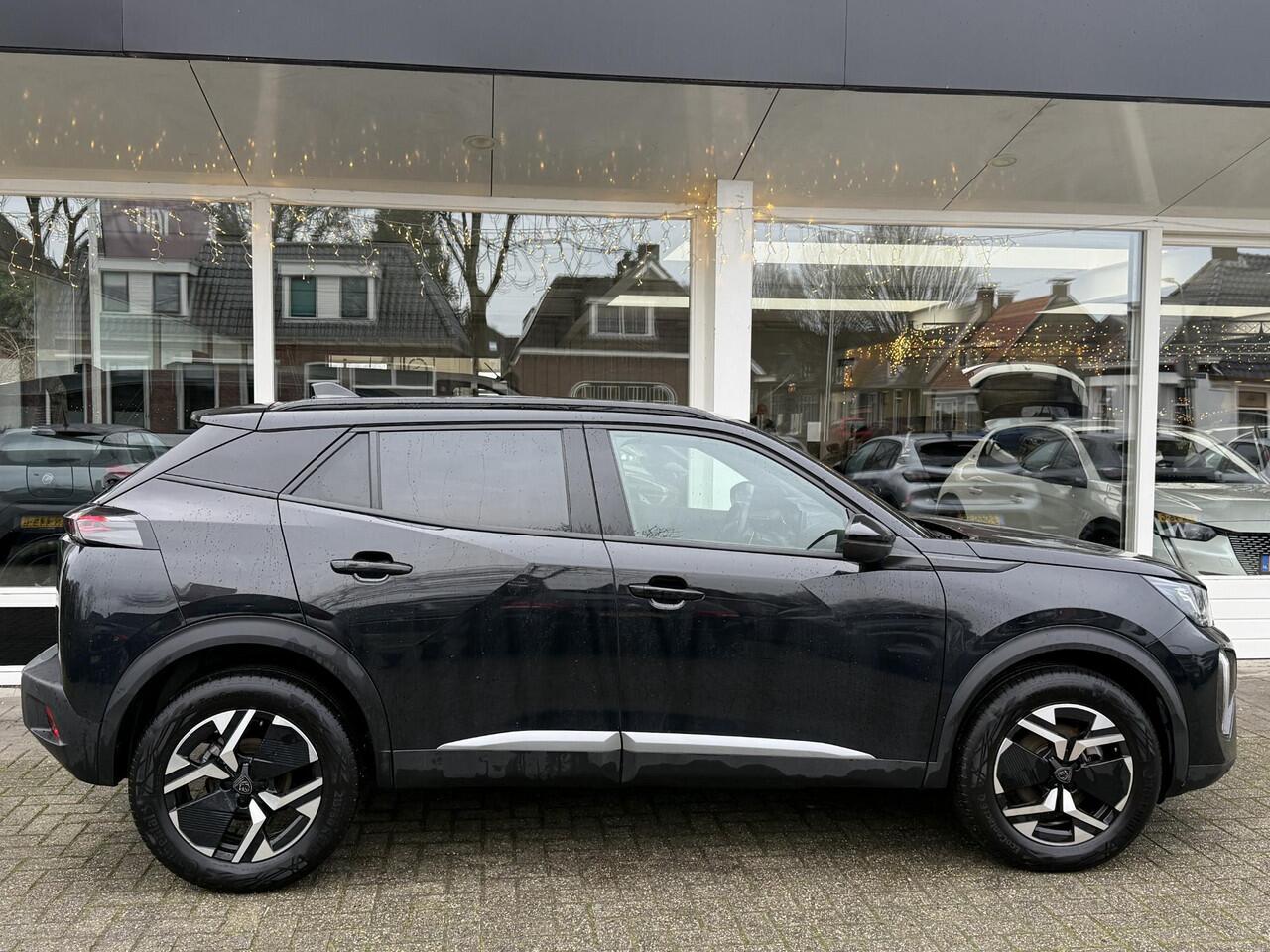 Peugeot 2008 1.2 Hybrid 145 Allure | Climate & Cruise Control | Parkeersensoren voor + achter | AppleCarplay/Android Auto |