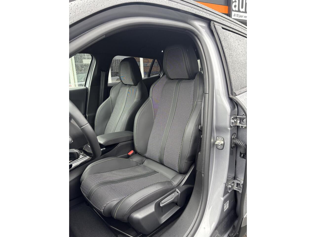 Peugeot 2008 HYBRID 145 e-DSC6 GT |Demo|GT-Line!|