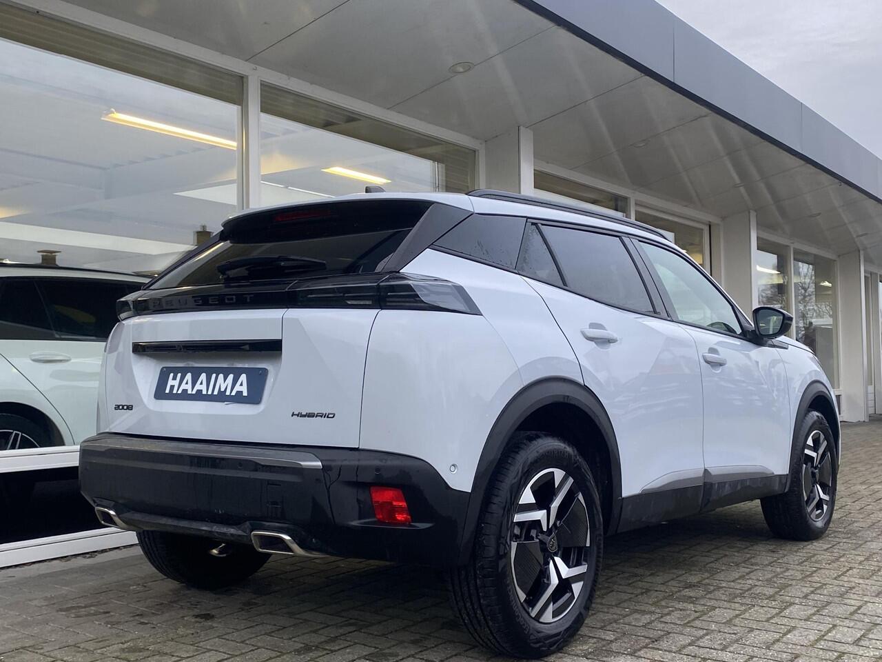 Peugeot 2008 1.2 Hybrid 145 Allure |Voorstoelen verwarmd| Camera | Climate & Cruise Control | AppleCarplay/Android Auto |