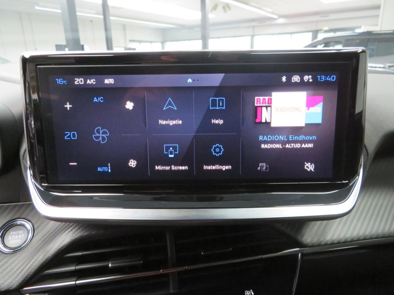 Peugeot 2008 1.2 Hyb 145 Allure