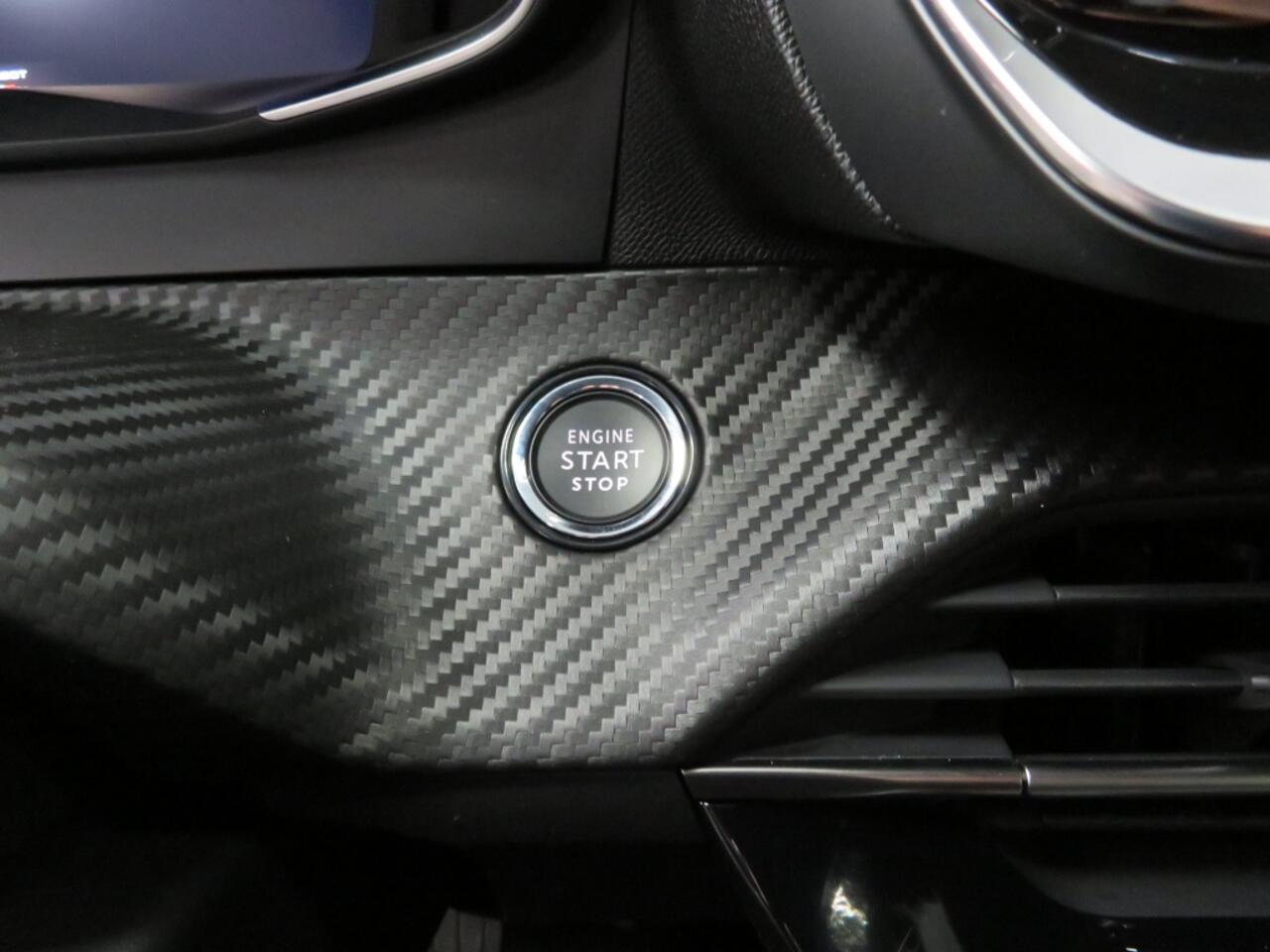 Peugeot 2008 1.2 Hyb 145 Allure