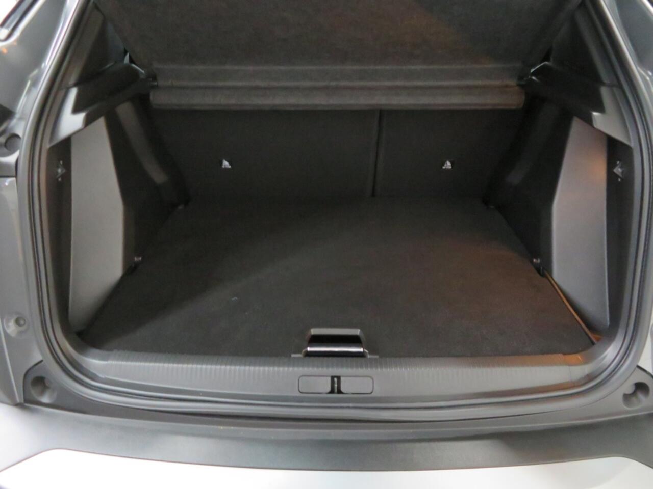 Peugeot 2008 1.2 Hyb 145 Allure