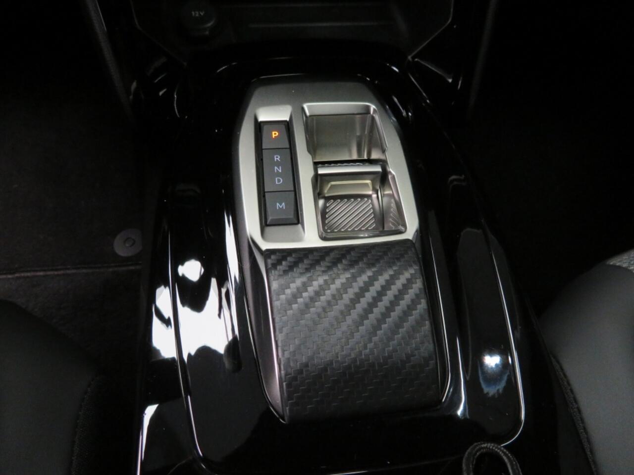 Peugeot 2008 1.2 Hyb 145 Allure