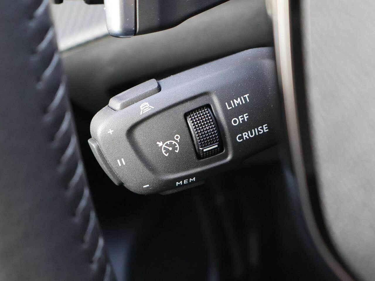 Peugeot 2008 1.2 HYBRID 145 PK ALLURE AUT. + ADAPTIVE CRUISE | CARPLAY | DIGITALE COCKPIT | CAMERA