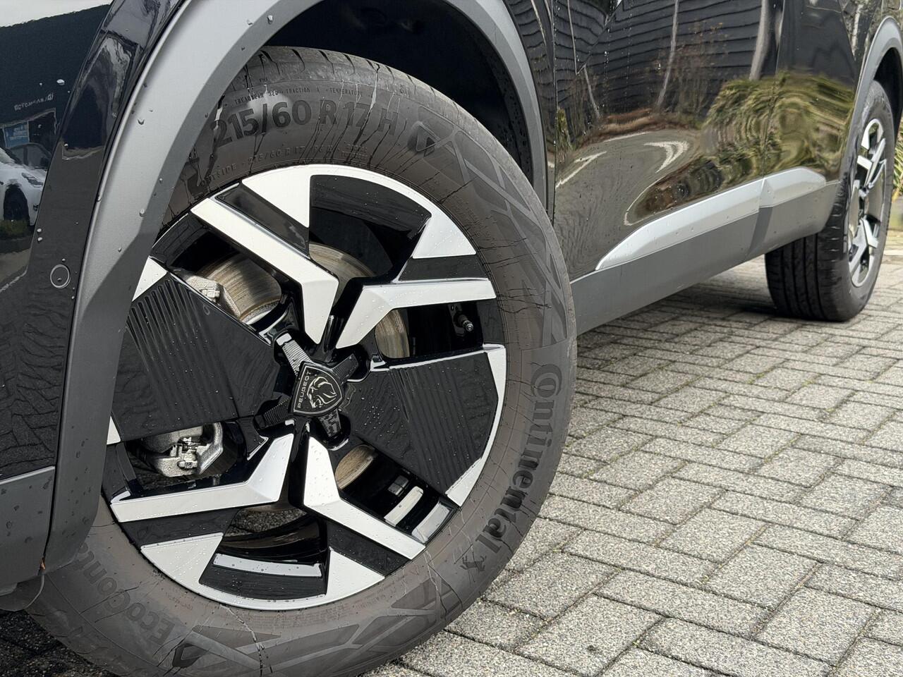 Peugeot 2008 Allure 1.2 Hybrid 145PK e-DCS6 Automaat Navigatie, Camera Voor & Achter, Keyless, Parkeersensoren, Apple Carplay, Android Auto