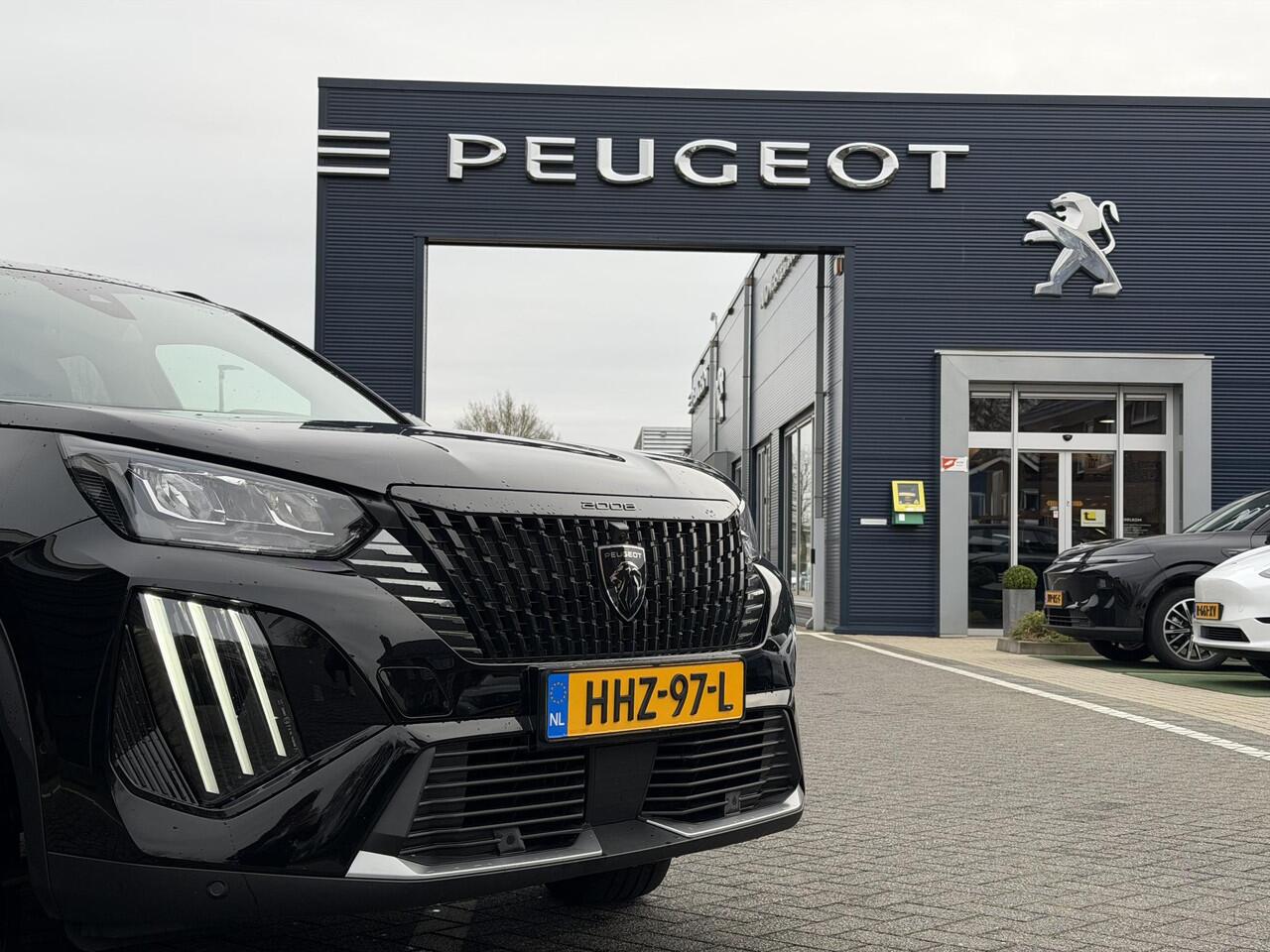 Peugeot 2008 Allure 1.2 Hybrid 145PK e-DCS6 Automaat Navigatie, Camera Voor & Achter, Keyless, Parkeersensoren, Apple Carplay, Android Auto