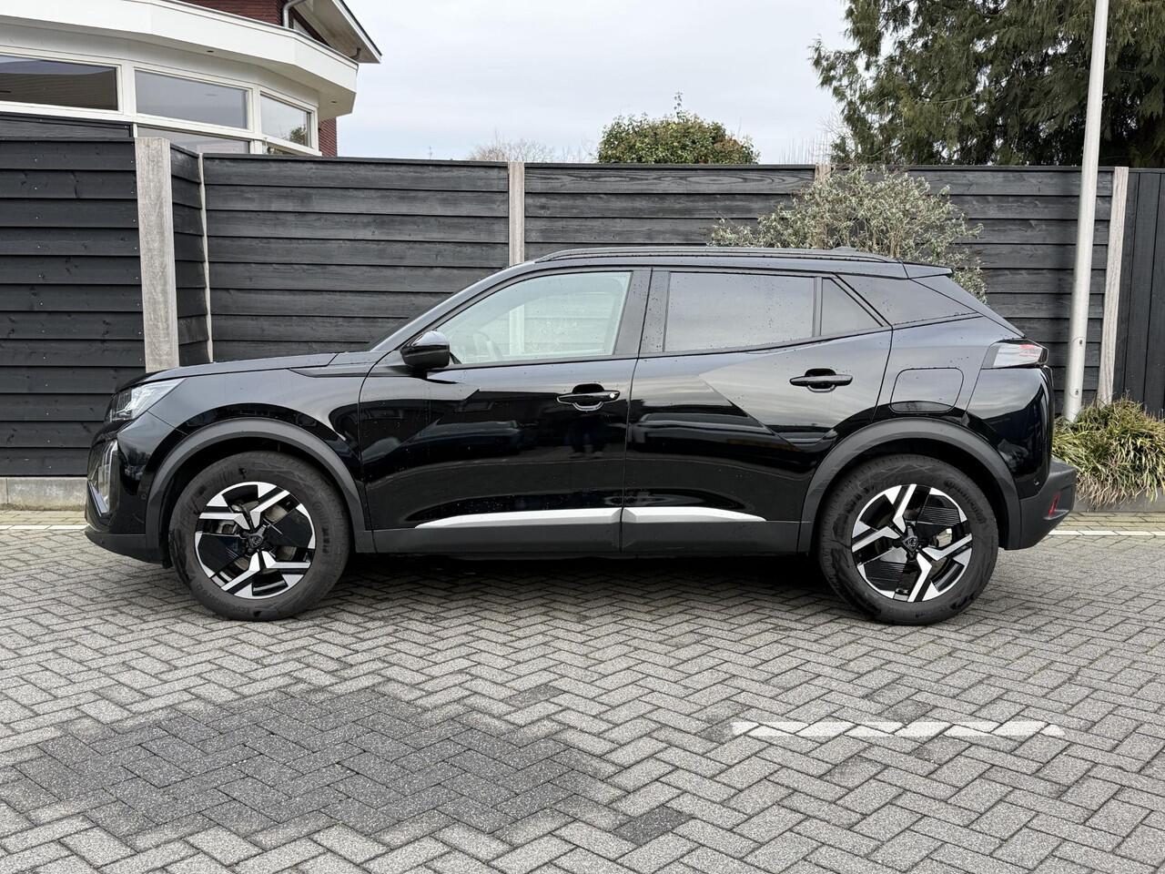 Peugeot 2008 Allure 1.2 Hybrid 145PK e-DCS6 Automaat Navigatie, Camera Voor & Achter, Keyless, Parkeersensoren, Apple Carplay, Android Auto