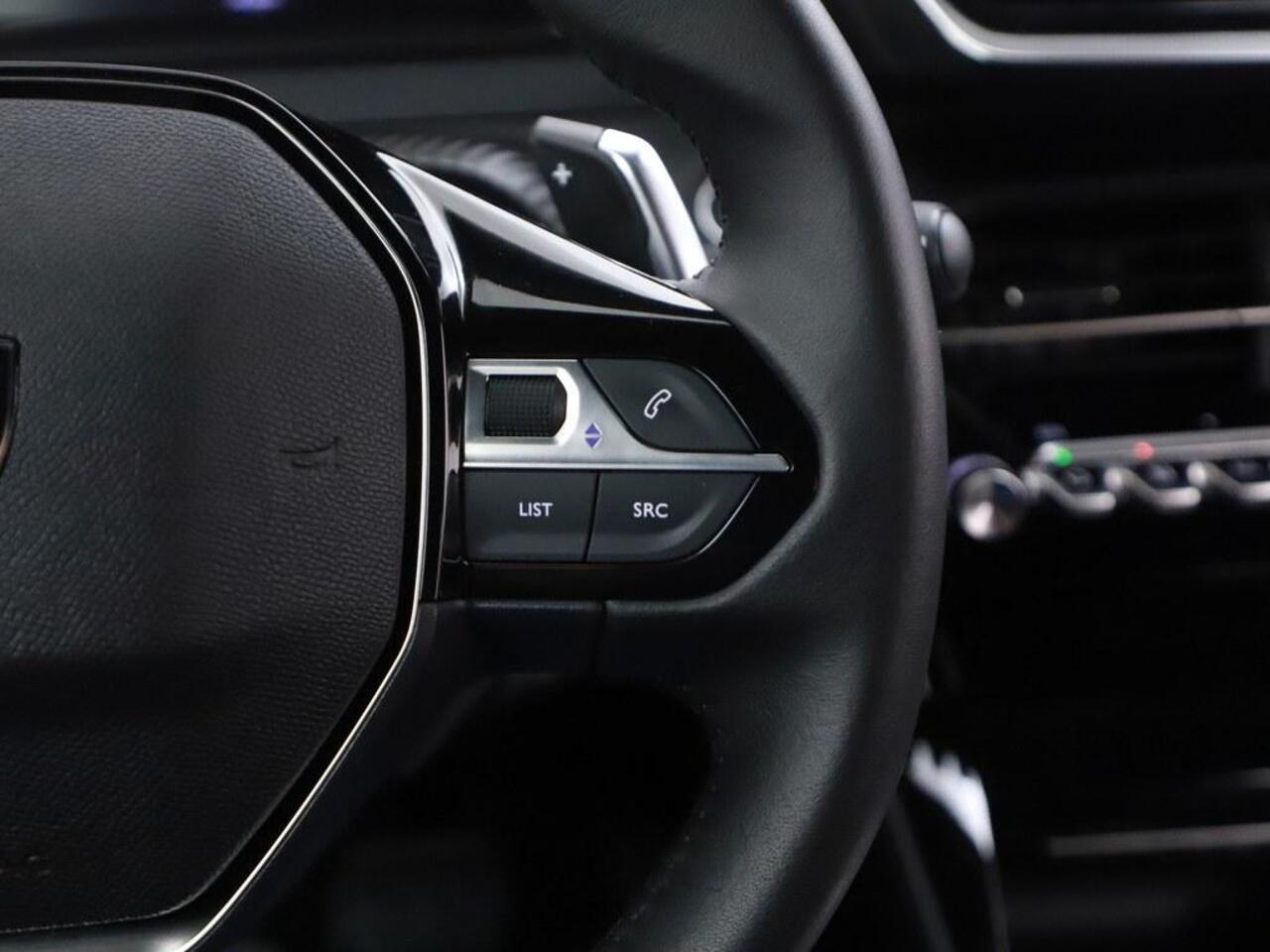 Peugeot 2008 1.2 Hybrid Automaat 145pk Allure nieuwe model 360Camera/Ad.Cruise/Nav/Ecc/Blindspot/Carplay/Donkere.hemel/Led/Keyless