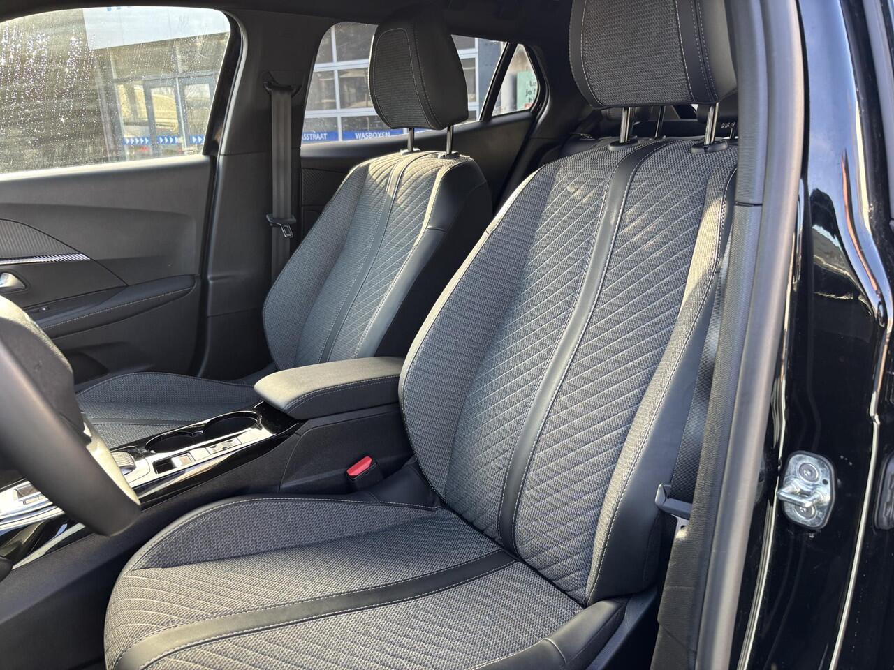 Peugeot 2008 1.2 Hybrid 145 Allure ALL INRIJKLAAR PRIJS/Navi/Camera/Adaptieve Cruise Controle/Keyless