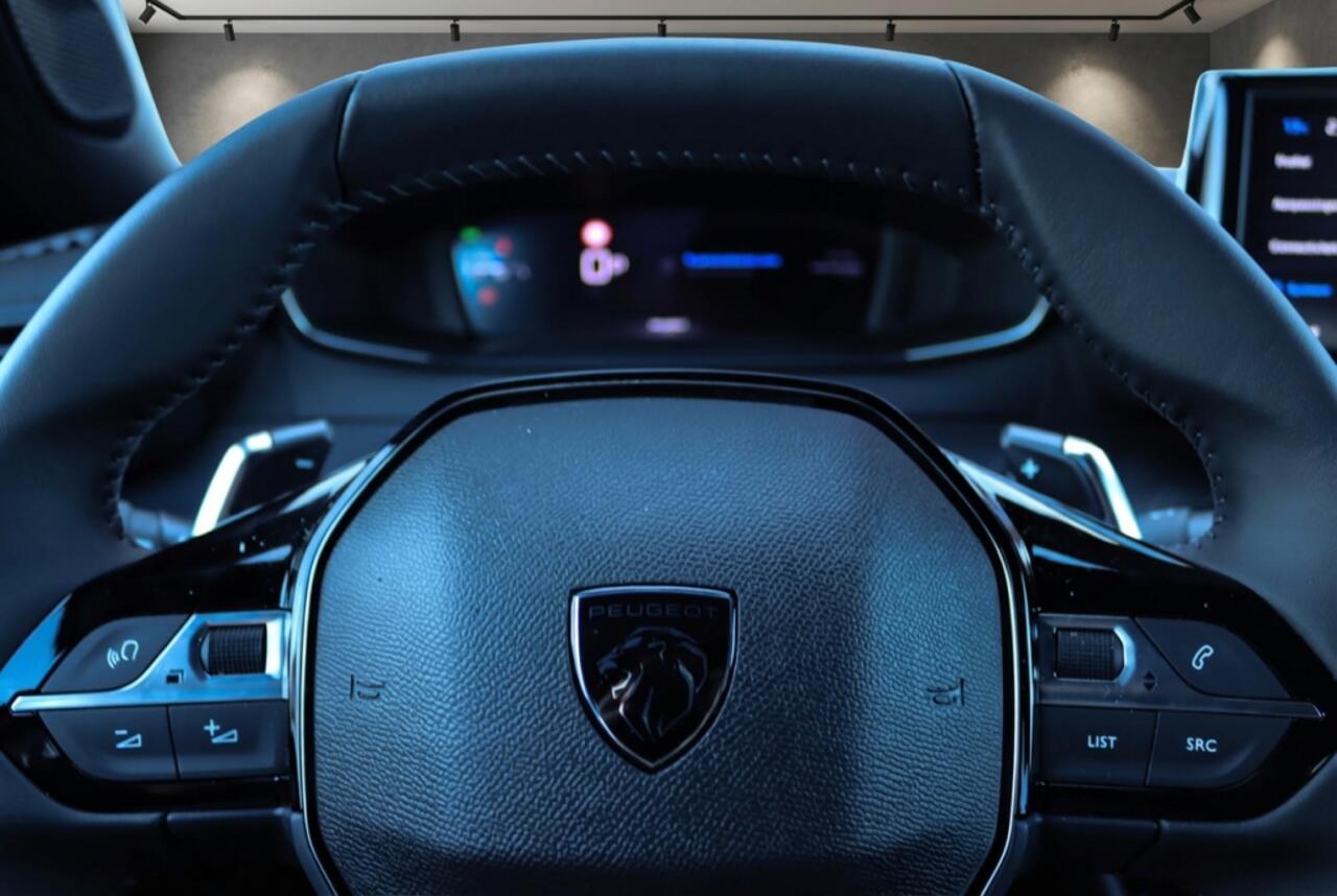 Peugeot 2008 Hybrid 145 Allure 180 Camera l Navi l Keyless l Carplay l Blinds