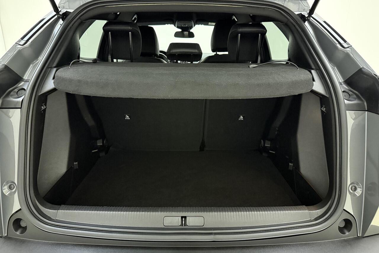 Peugeot 2008 1.2 Hybrid 145 Allure | Climate & Cruise Control | Parkeersensoren voor + achter | AppleCarplay/Android Auto |